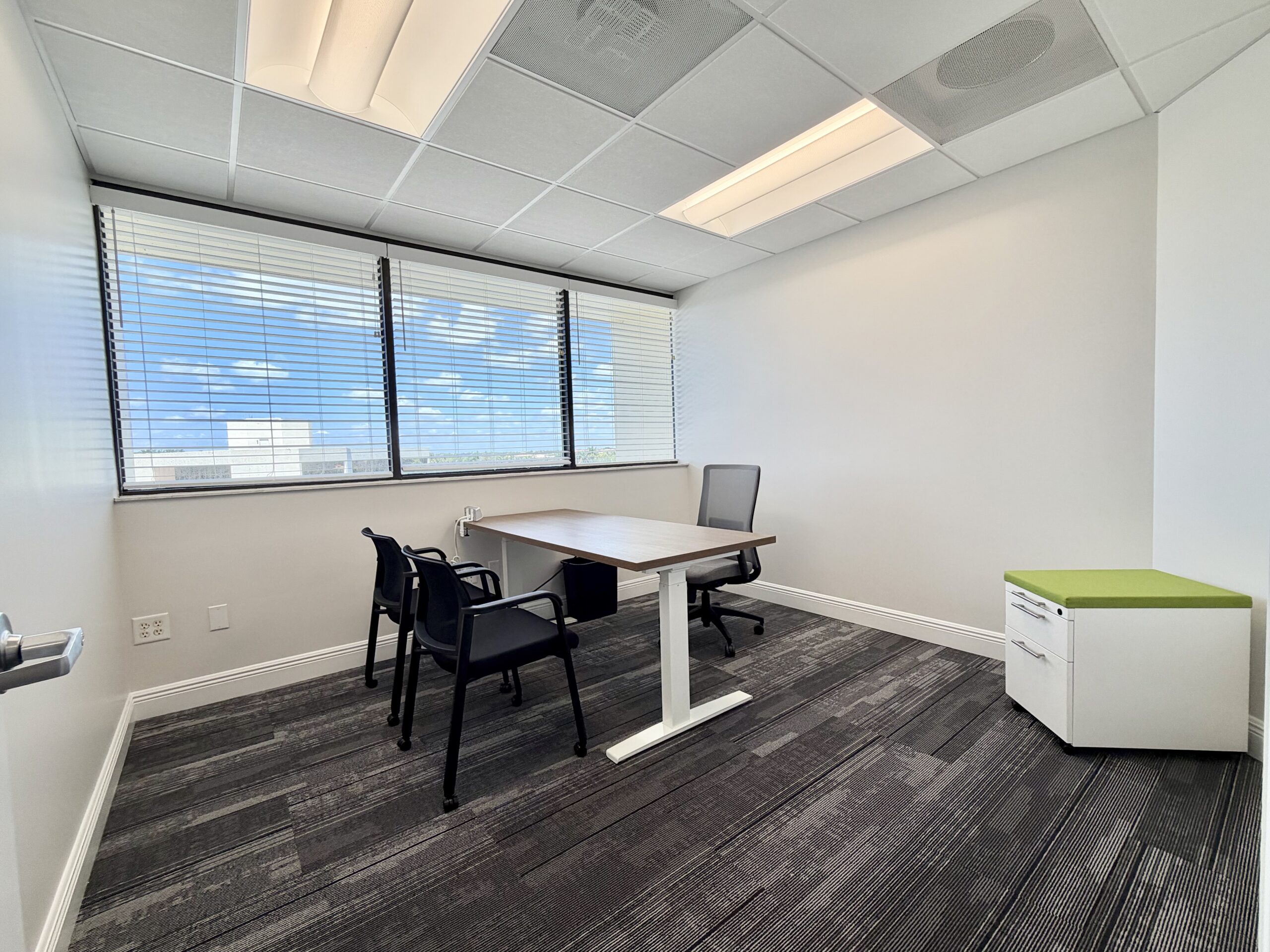 Premium Hourly Offices